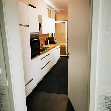 Apartment Rheinufer Am Hindenburgpark