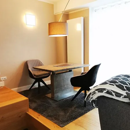 Apartment Rheinufer Am Hindenburgpark *