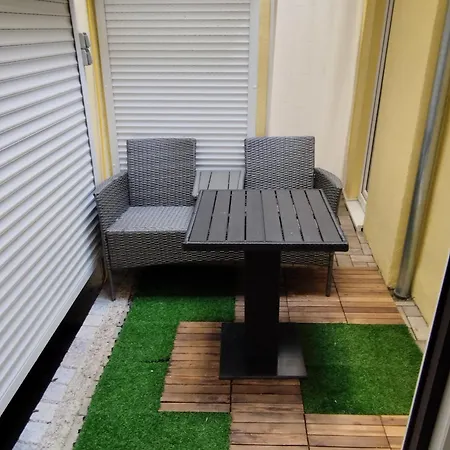 Appartement Rheinufer Am Hindenburgpark
