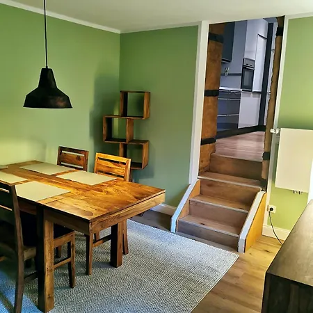 Rheinufer Am Hindenburgpark Apartment *