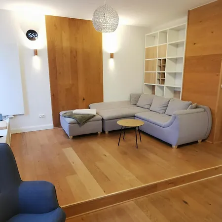 Rheinufer Am Hindenburgpark Apartment *